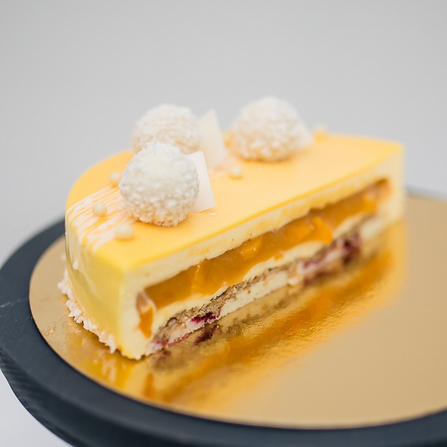 Муссовый торт «Персик-маракуйя» 1кг.