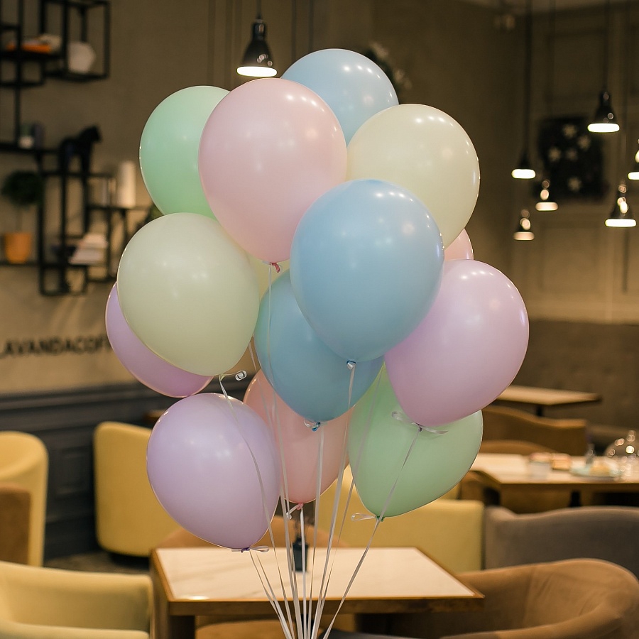 Круглый шар с гелием (пастель)