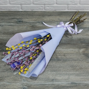 Цветная верба в стильной пленке