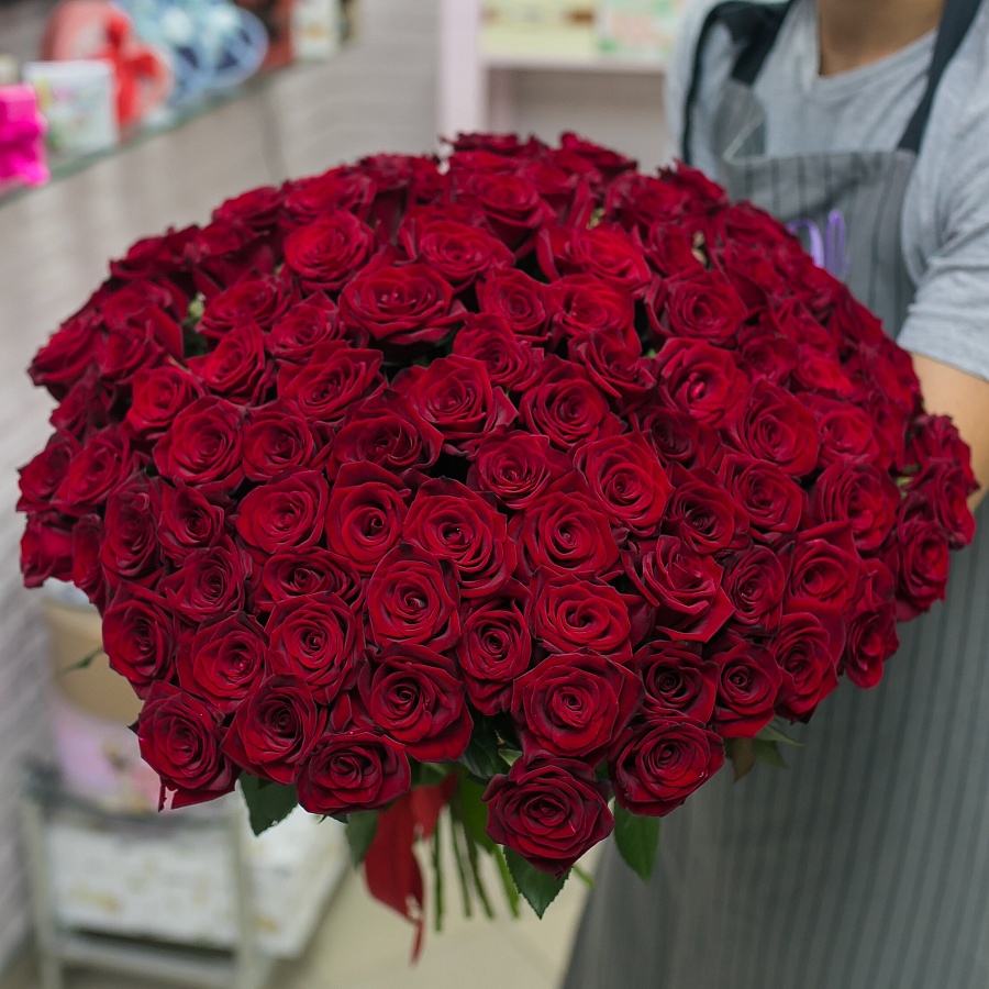 101 красная роза 50 см.