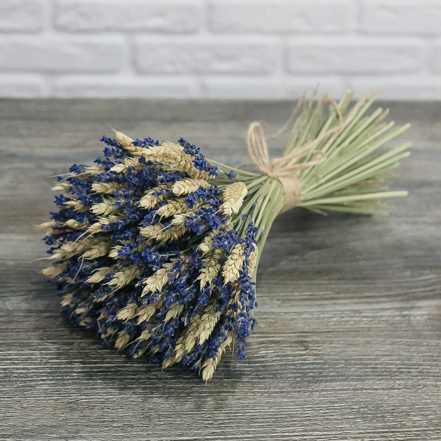 Букет сухой лаванды и пшеницы