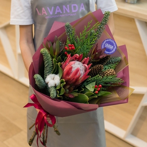 Букет с нобилисом, туей и протеей