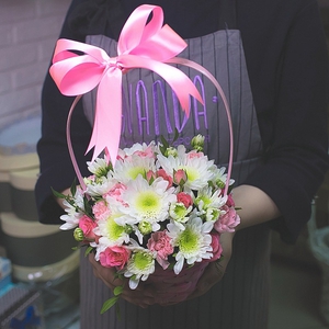 Цветочная корзинка с хризантемой Балтика