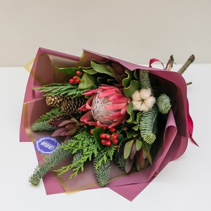 Букет с нобилисом, туей и протеей