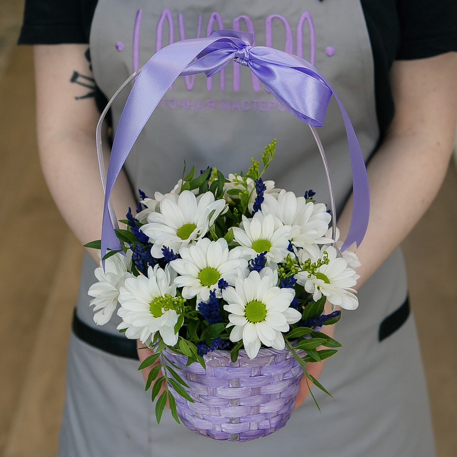 Цветочная корзинка с лавандой