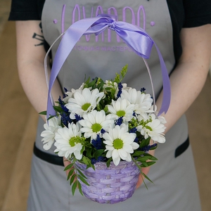 Цветочная корзинка с лавандой