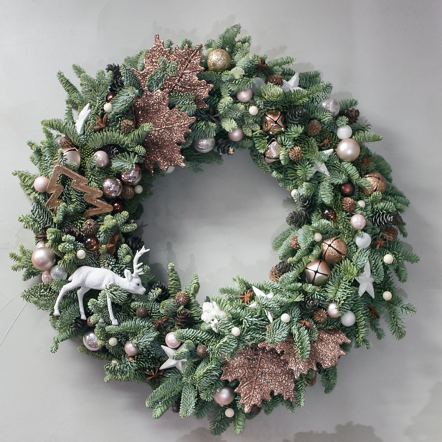 Рождественский венок с оленем