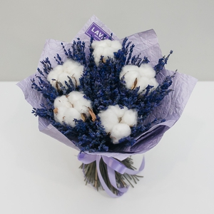 Букет ароматной лаванды с хлопком в крафте