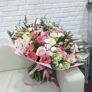 Дизайнерский букет №8