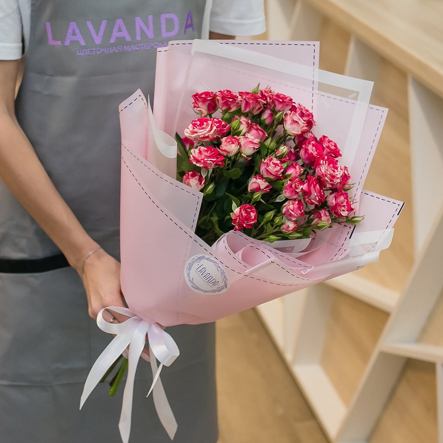 Букетик кустовых роз