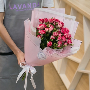 Букетик кустовых роз