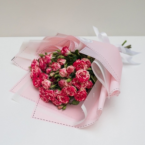 Букетик кустовых роз