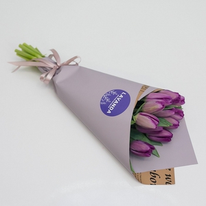 11 фиолетовых тюльпанов в матовой пленке
