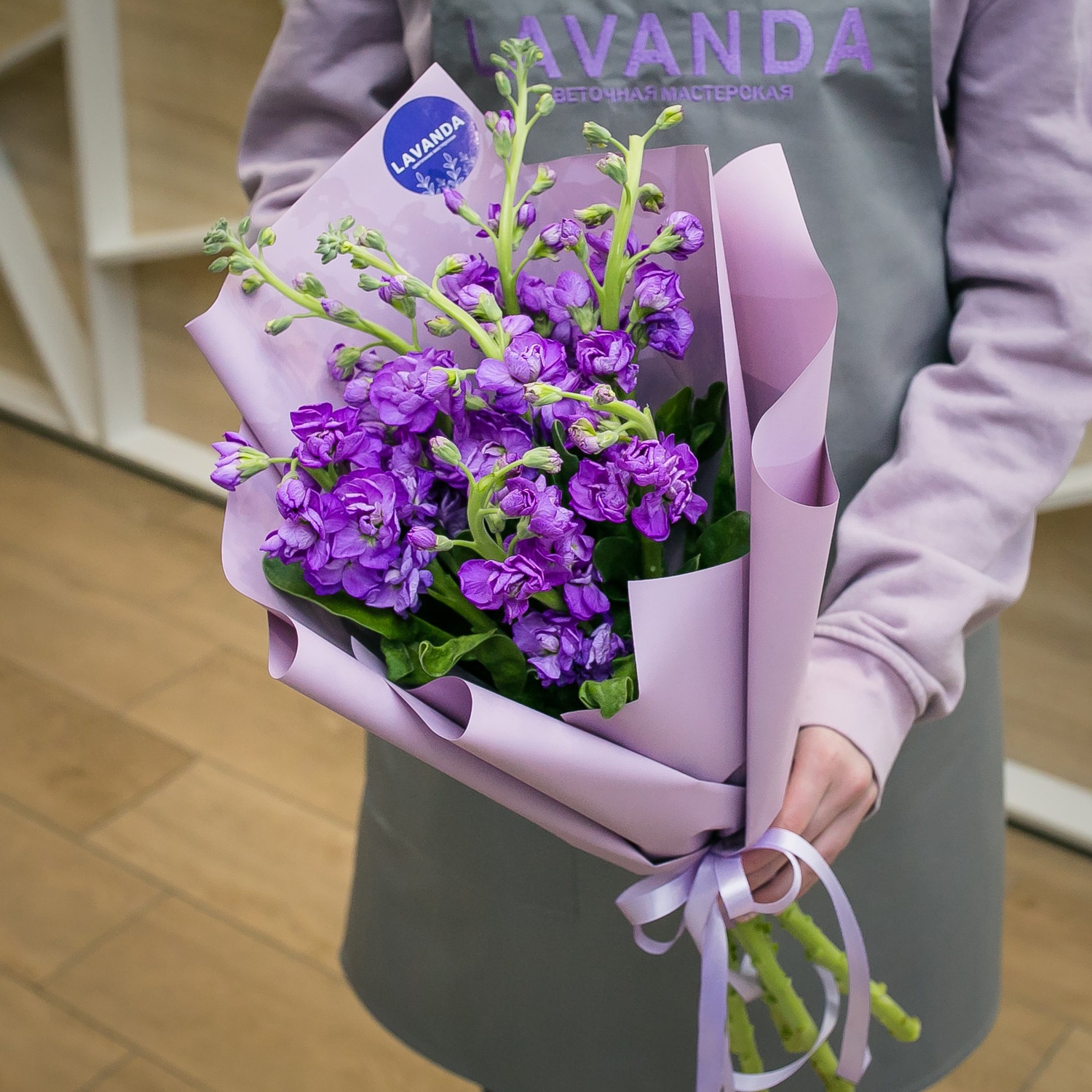 Букет фиолетовых маттиол