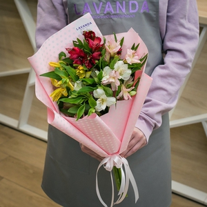 5 альстромерий в розовом оформлении