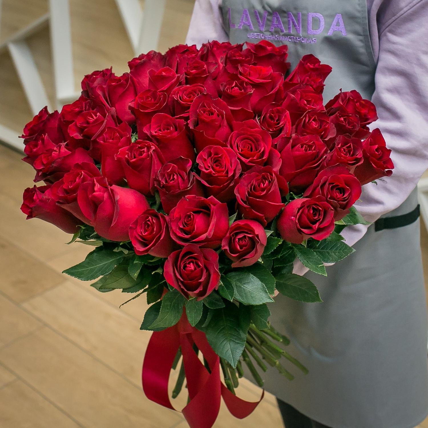 51 красная роза 50 см.