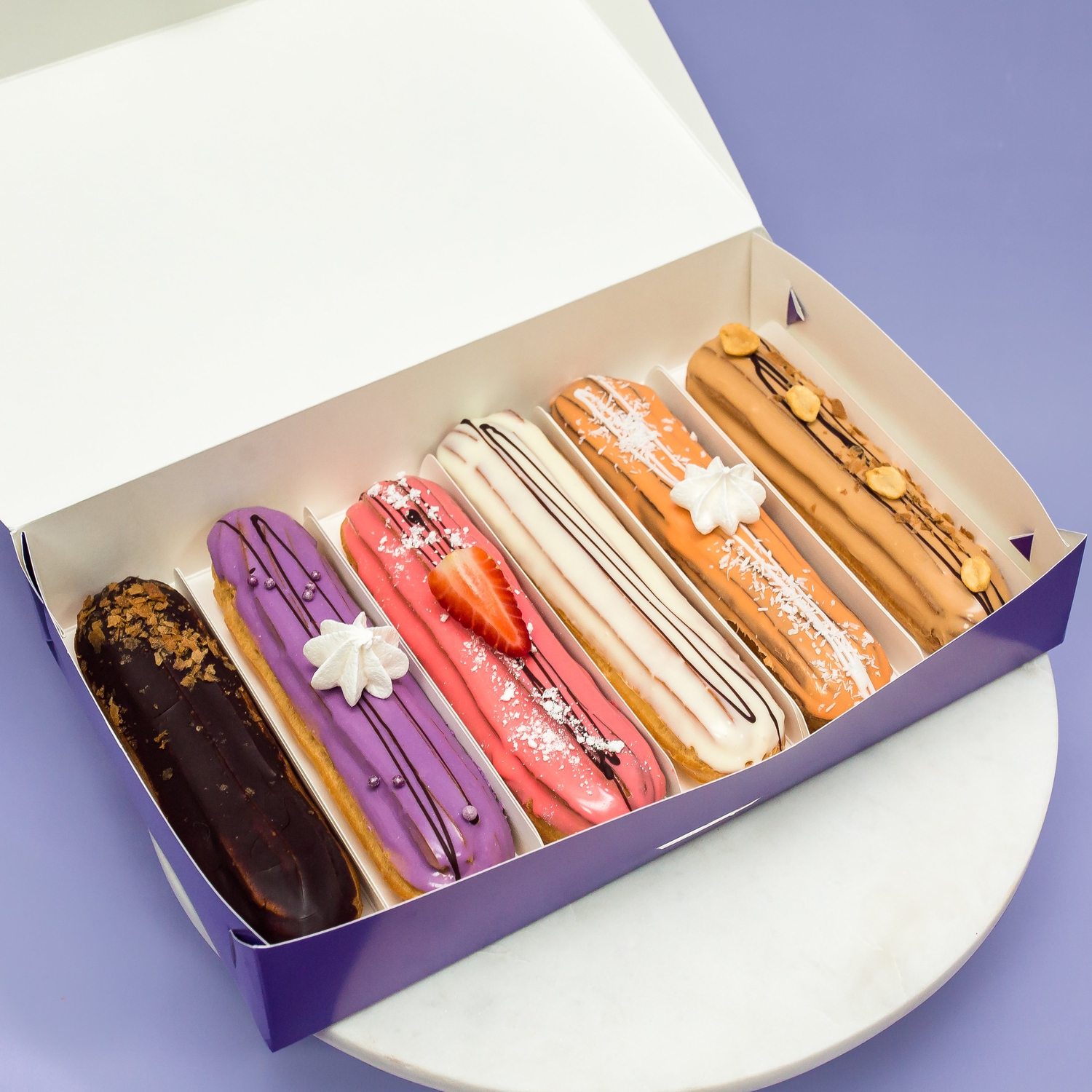 6 фирменных эклеров