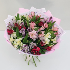 Микс альстромерий