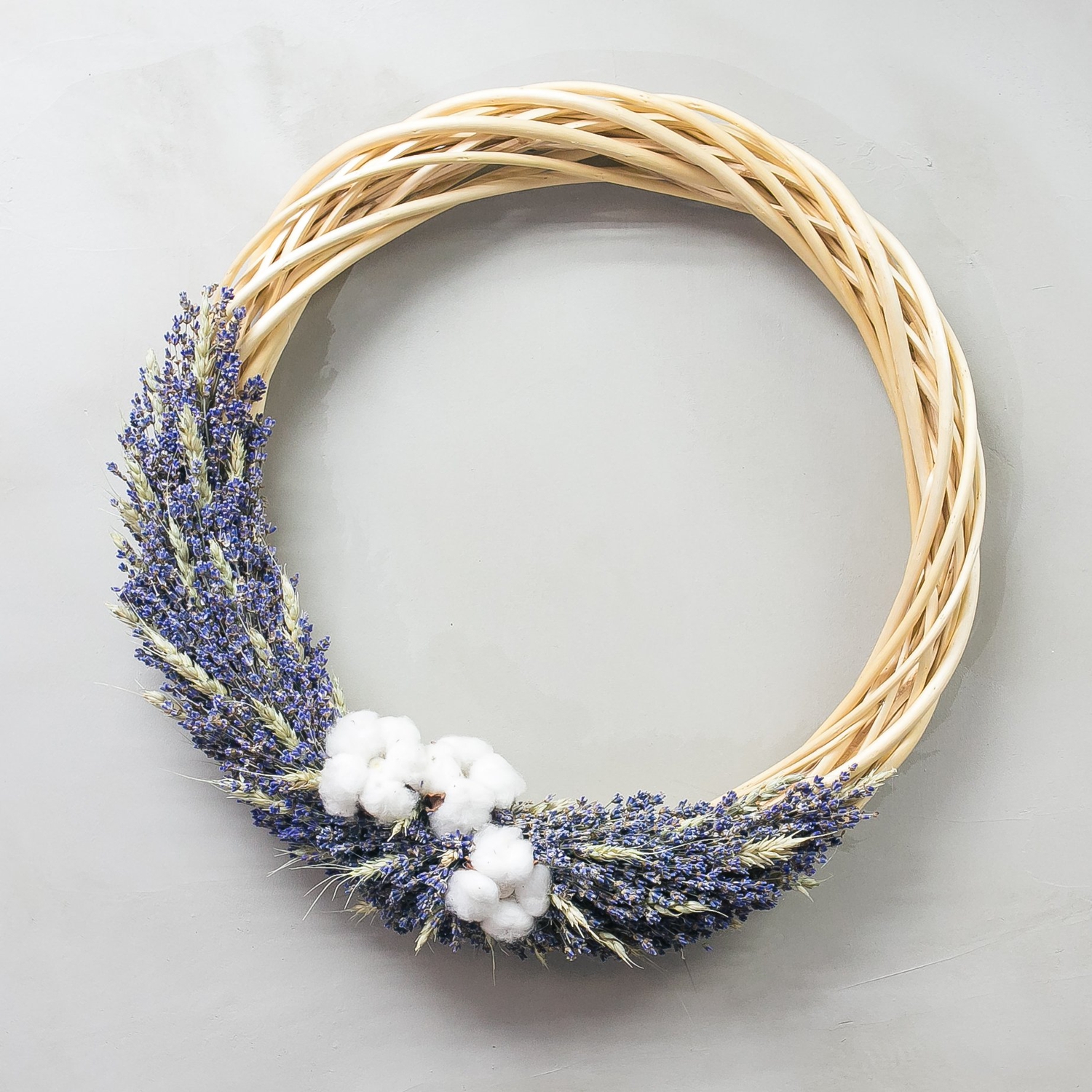 Венок с лавандой, пшеницей и хлопком