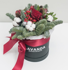 Новогодняя коробочка с шишками