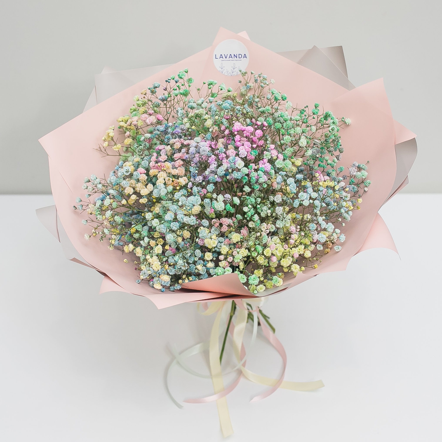 Букет крашенных гипсофил