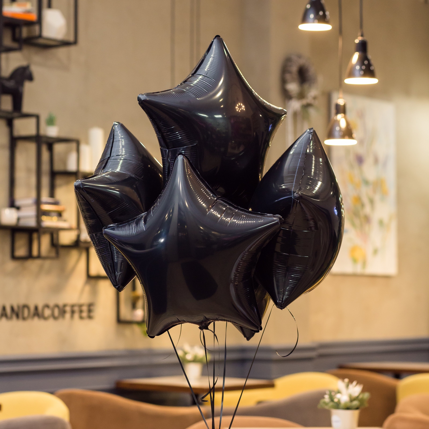 "Черная звезда" фольгированный шар с гелием