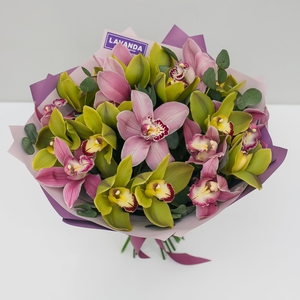 Букет королевских орхидей